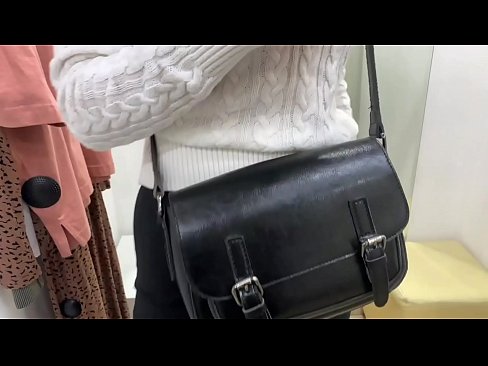 ❤️ Pampublikong masturbesyon ng batang asong si FeralBerry na may dildo sa fitting room ️ Fucking sa amin tl.pornado-co.ru ﹏